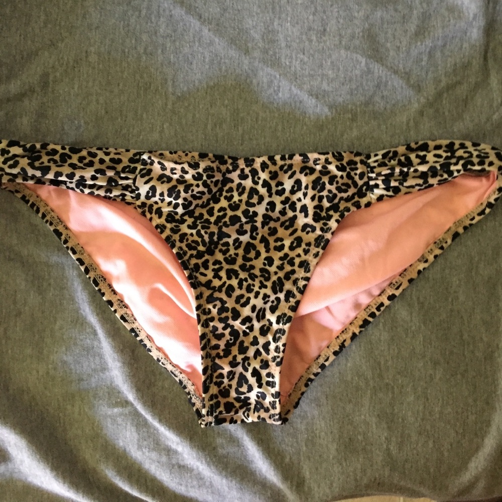 Bikini bottoms